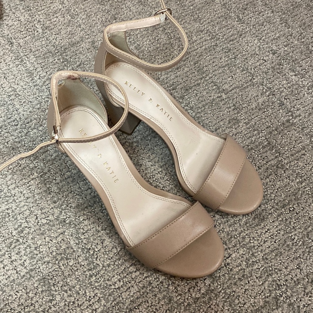 Kelly & Katie Nude Heels